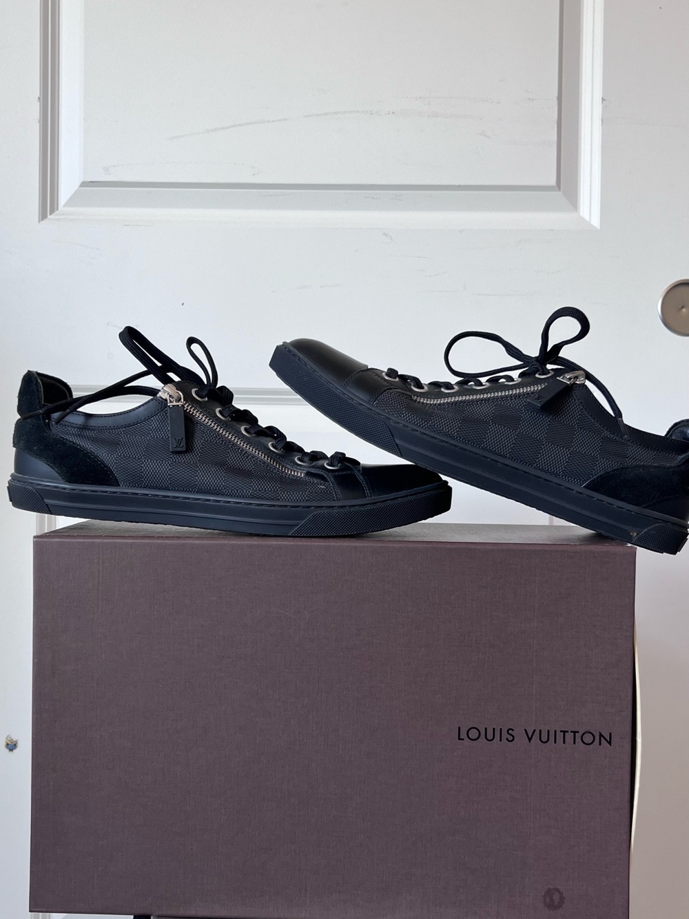 Louis Vuitton Men’s Black Low-Top Zip-Detail Sneakers